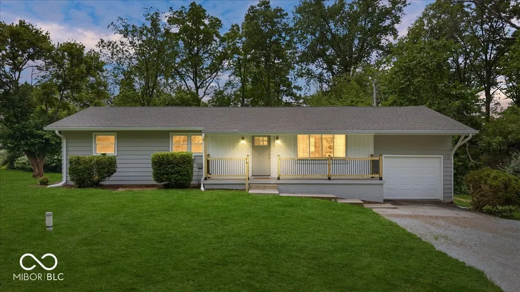 2555 W Sycamore Drive Greenfield IN 46140