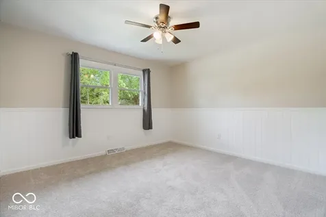 2555 W Sycamore Drive Greenfield IN 46140