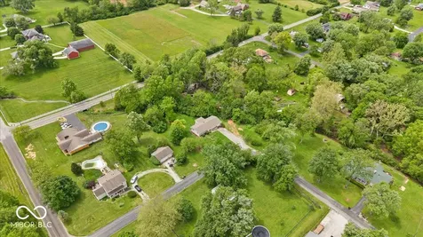 2555 W Sycamore Drive Greenfield IN 46140