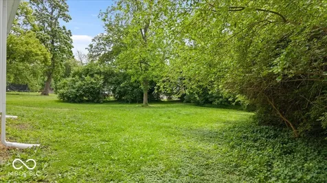 2555 W Sycamore Drive Greenfield IN 46140