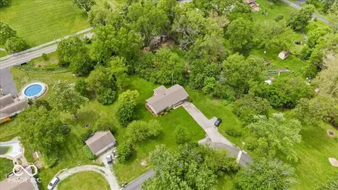 2555 W Sycamore Drive Greenfield IN 46140
