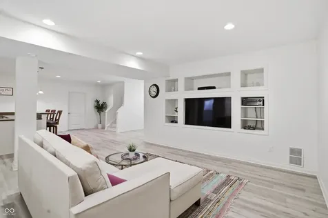 15486 Mission Hills Drive Carmel IN 46033