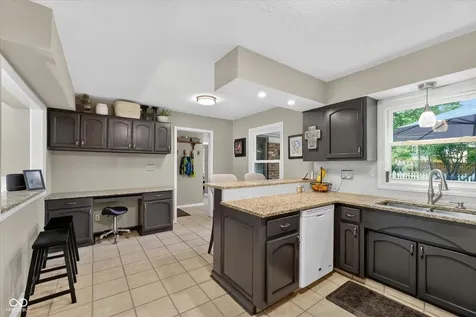818 Sunblest Boulevard Fishers IN 46038