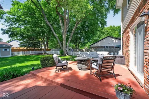 818 Sunblest Boulevard Fishers IN 46038