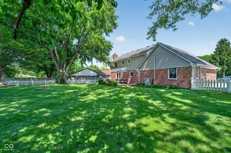 818 Sunblest Boulevard Fishers IN 46038