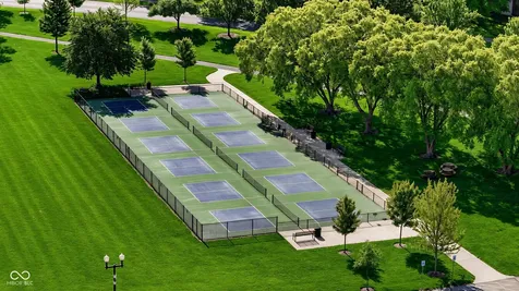 818 Sunblest Boulevard Fishers IN 46038