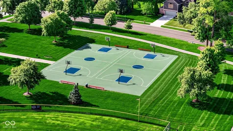 818 Sunblest Boulevard Fishers IN 46038