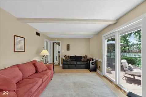 818 Sunblest Boulevard Fishers IN 46038