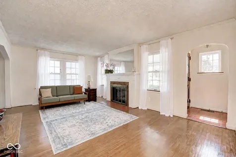 6644 E Washington Street Indianapolis IN 46219