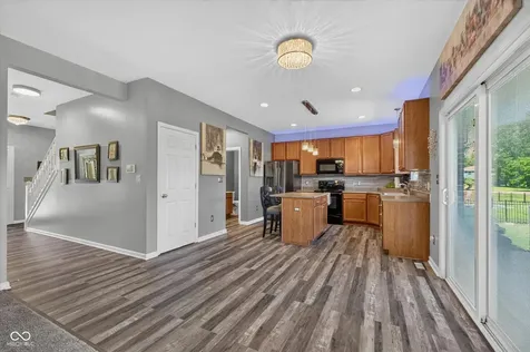 9041 N River Chase Lane Mccordsville IN 46055