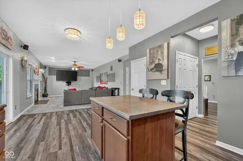 9041 N River Chase Lane Mccordsville IN 46055