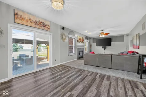 9041 N River Chase Lane Mccordsville IN 46055