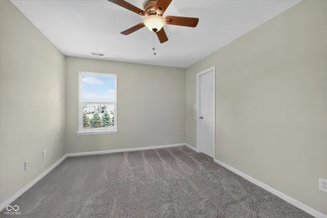 9041 N River Chase Lane Mccordsville IN 46055