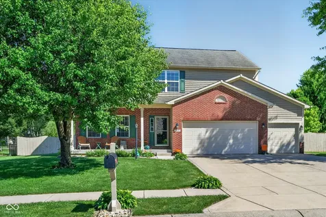 9041 N River Chase Lane Mccordsville IN 46055