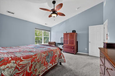 9041 N River Chase Lane Mccordsville IN 46055
