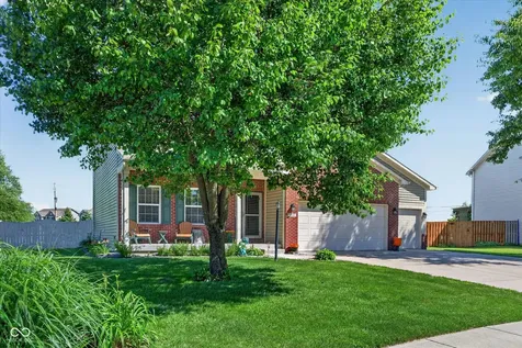 9041 N River Chase Lane Mccordsville IN 46055