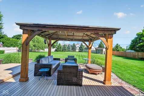 9041 N River Chase Lane Mccordsville IN 46055