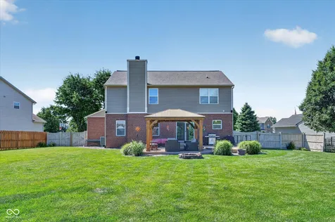 9041 N River Chase Lane Mccordsville IN 46055