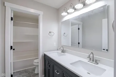 12604 Markay Drive Fishers IN 46038