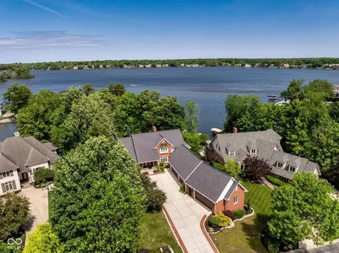 9264 Bluestone Circle Indianapolis IN 46236