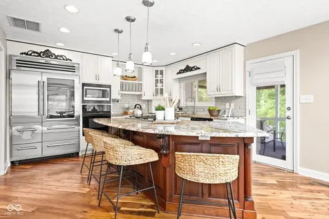 9264 Bluestone Circle Indianapolis IN 46236