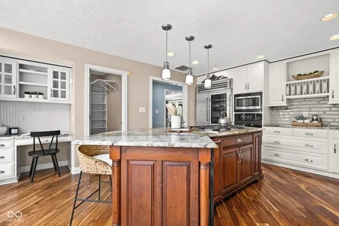9264 Bluestone Circle Indianapolis IN 46236