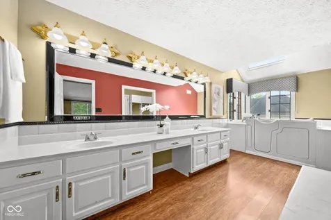 9264 Bluestone Circle Indianapolis IN 46236