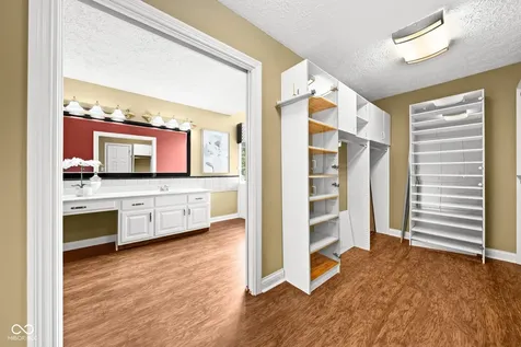 9264 Bluestone Circle Indianapolis IN 46236