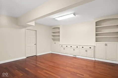 9264 Bluestone Circle Indianapolis IN 46236