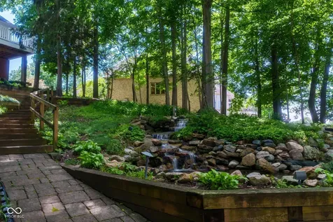 9264 Bluestone Circle Indianapolis IN 46236