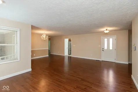 6922 Steinmeier Drive W Indianapolis IN 46220