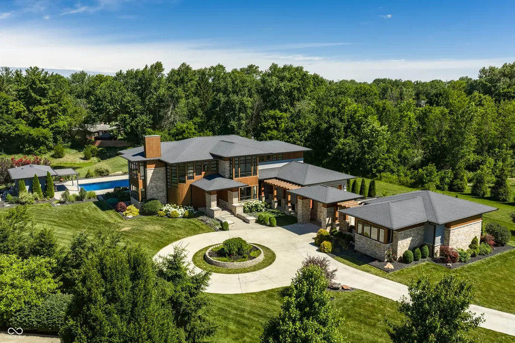 6301 Montana Springs Drive Zionsville IN 46077