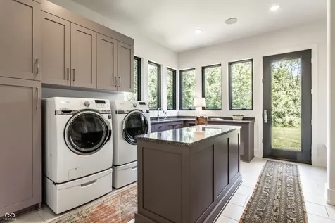 6301 Montana Springs Drive Zionsville IN 46077