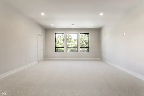 6301 Montana Springs Drive Zionsville IN 46077