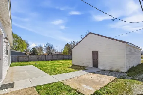 105 E Jefferson Street Kempton IN 46049