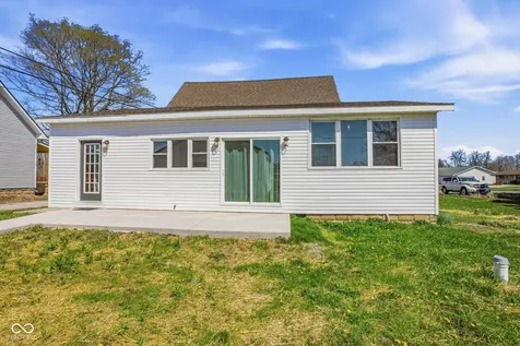105 E Jefferson Street Kempton IN 46049