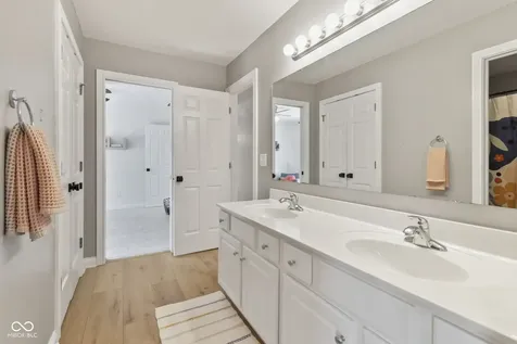 10736 Kemp Court Fishers IN 46040