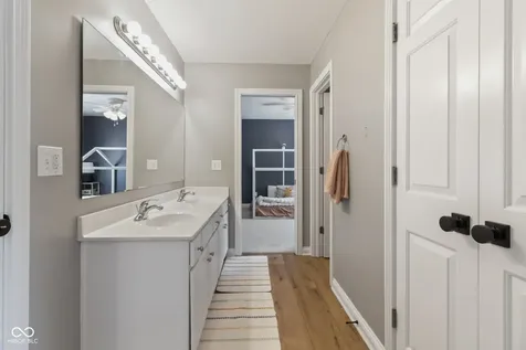 10736 Kemp Court Fishers IN 46040