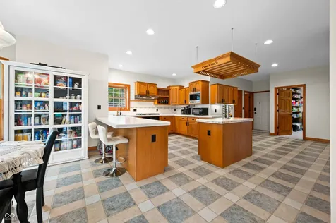 15411 N State Road 9 Hope IN 47246