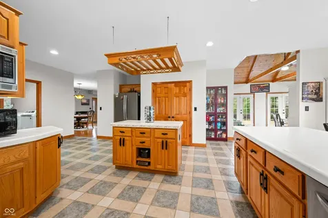 15411 N State Road 9 Hope IN 47246