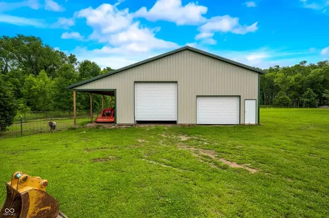15411 N State Road 9 Hope IN 47246