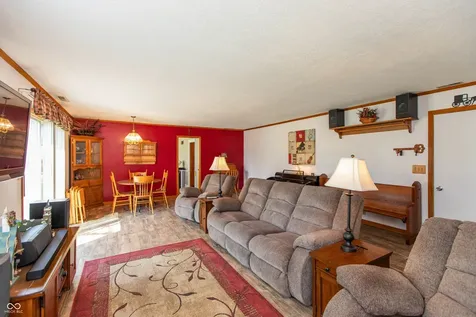 831 North Drive Seymour IN 47274