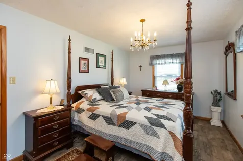 831 North Drive Seymour IN 47274