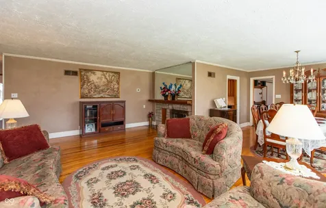 831 North Drive Seymour IN 47274
