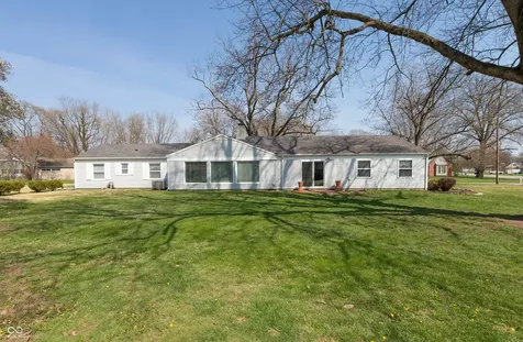 831 North Drive Seymour IN 47274
