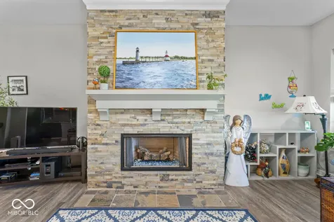 10780 Creekbed Circle Fishers IN 46038