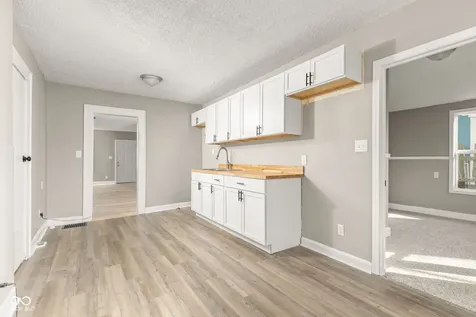 2921 E Brookside Avenue Indianapolis IN 46218
