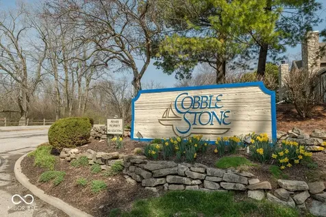 4681 Stansbury Lane Indianapolis IN 46254