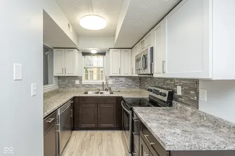 4681 Stansbury Lane Indianapolis IN 46254
