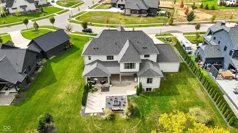 5130 Melbourne Place Zionsville IN 46077